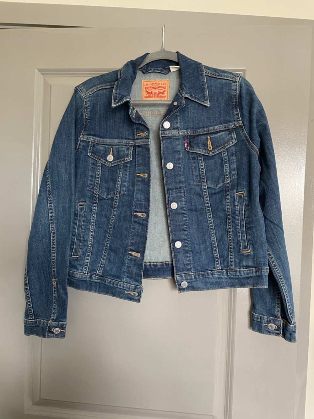 NWOT Levi's Indigo Blue Denim Jacket